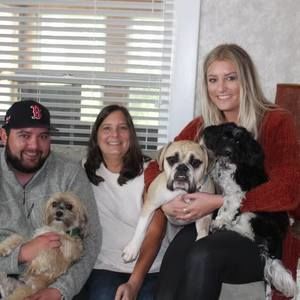 Meet your Posher, Monique